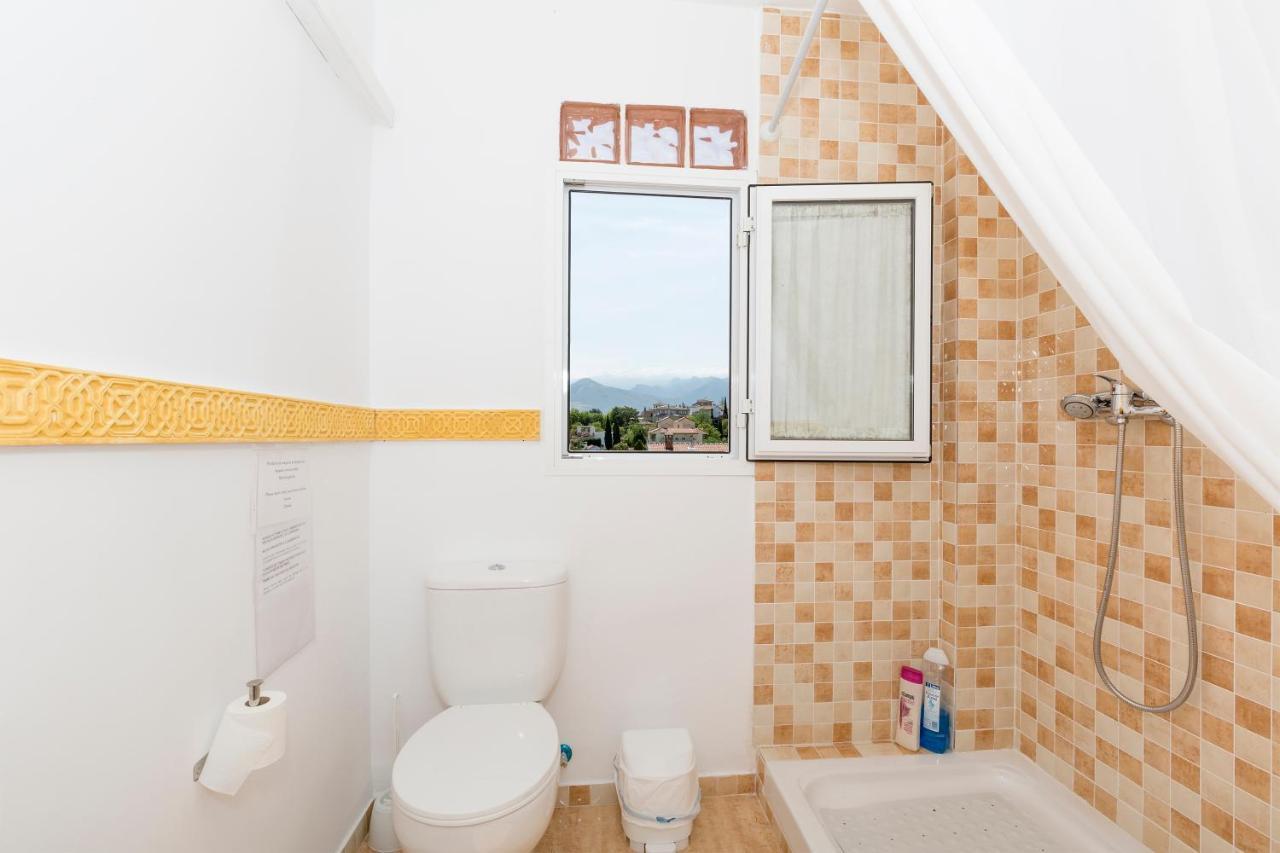 Habitaciones Iraizas Con Piscina Otura ภายนอก รูปภาพ