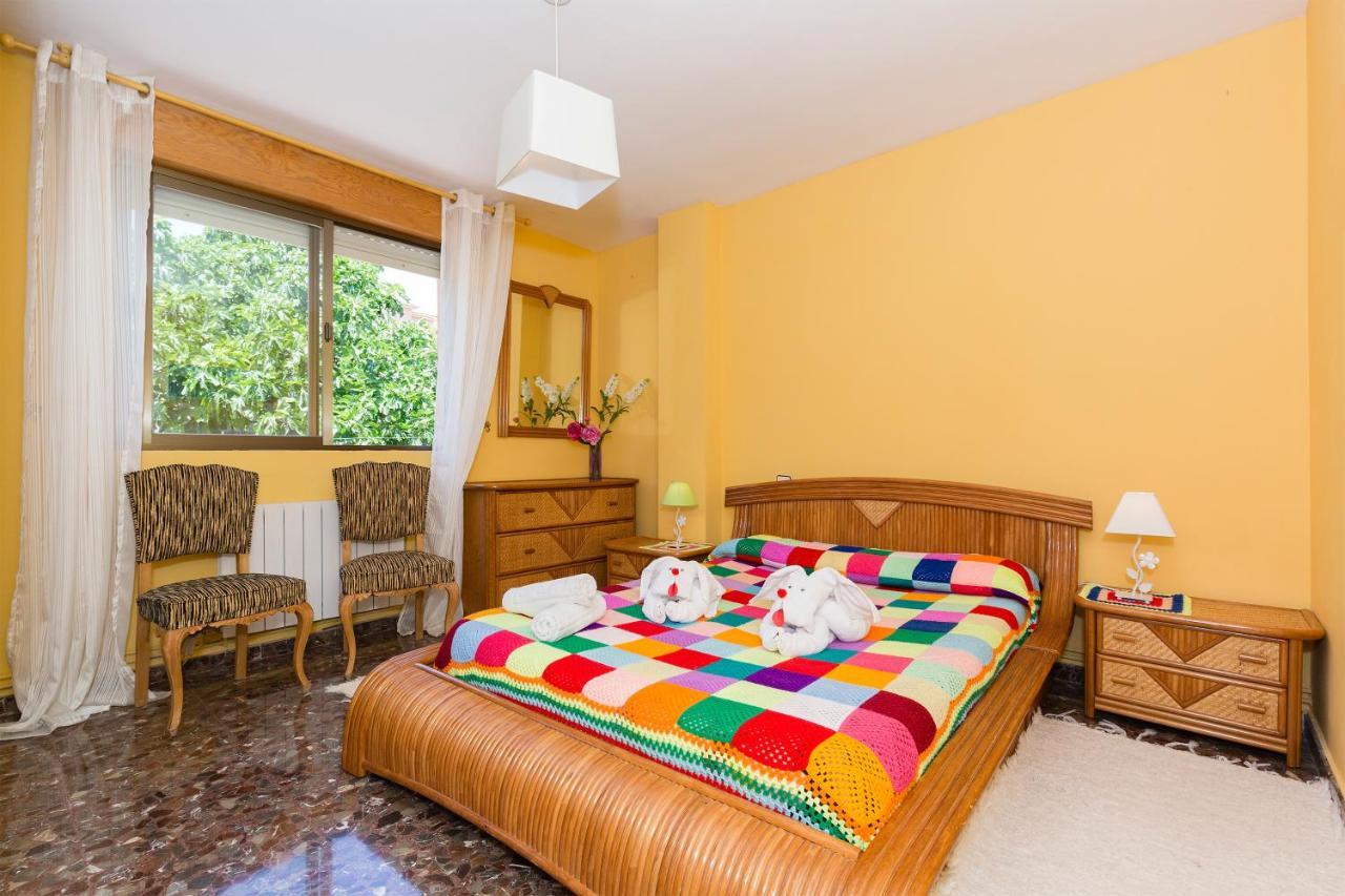 Habitaciones Iraizas Con Piscina Otura ภายนอก รูปภาพ