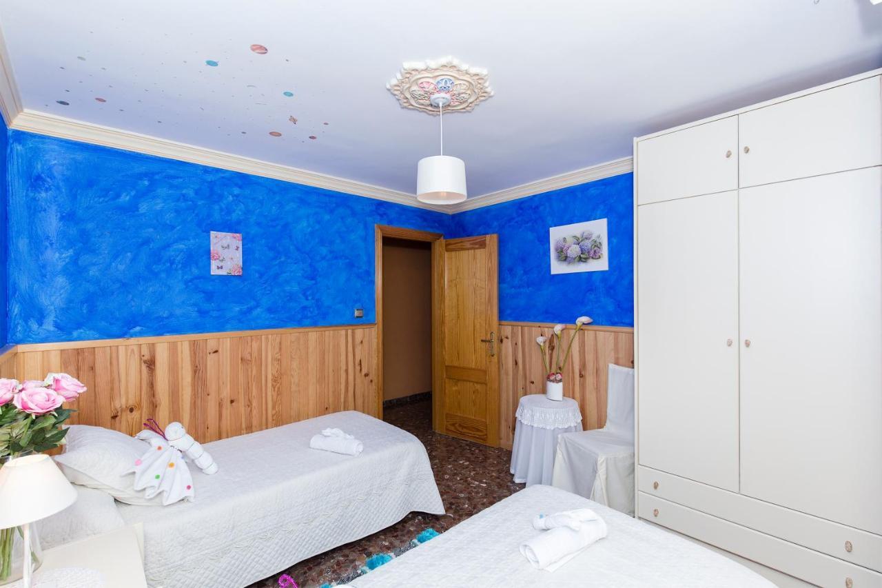 Habitaciones Iraizas Con Piscina Otura ภายนอก รูปภาพ